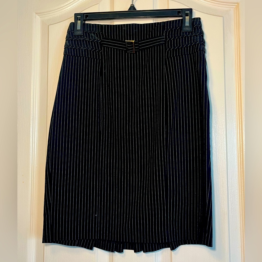 XOXO Black pinstripe pencil skirt zip up size 3/4